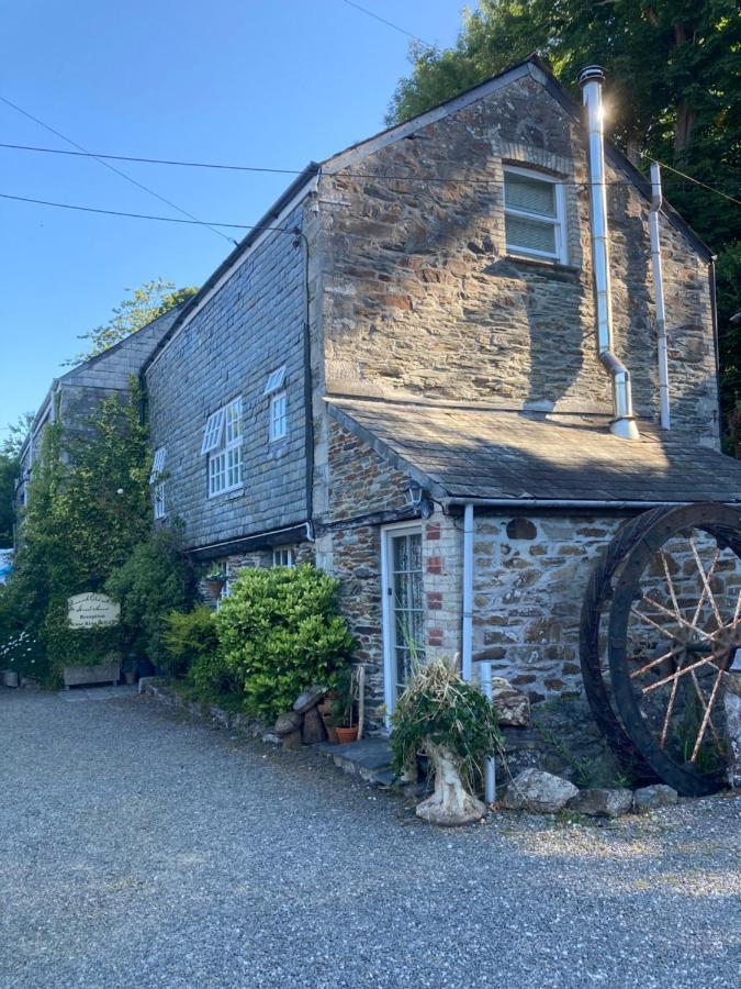 The Granary At Bissick Old Mill Appartement Truro Buitenkant foto